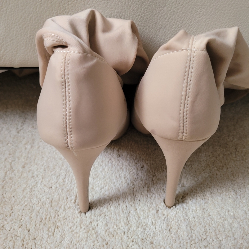 BOOTS - Picture 3 of 4